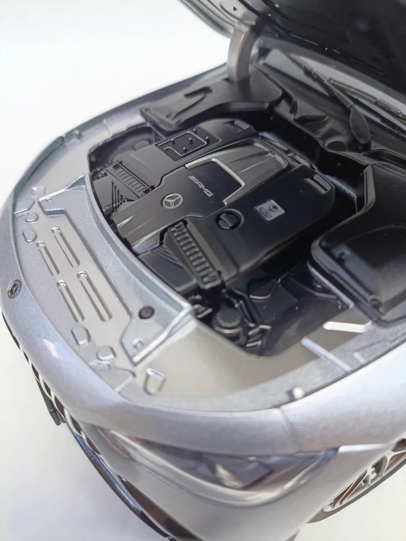 Mercedes Gt63 Amg Prata