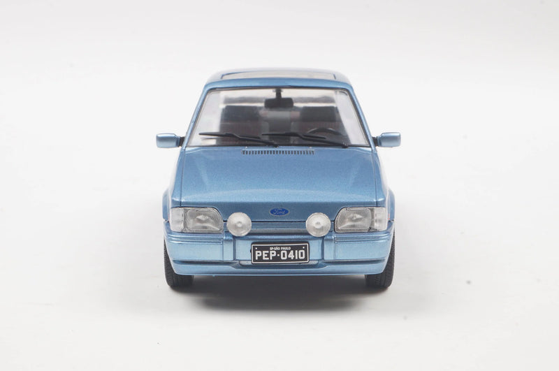 Ford Escort XR3 (1991) - Azul - California Classics