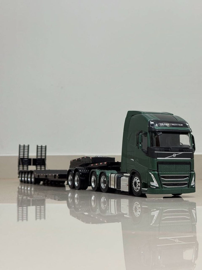 Miniatura Volvo FH com Carreta Prancha 7 Eixos (Escala 1/24)