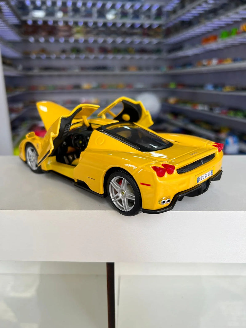 Enzo Ferrari Amarelo