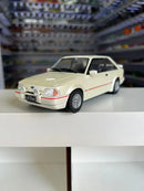Ford Escort XR3 (1992) - Branco - California Classics